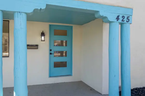 425 Carlisle Blvd NE, Albuquerque, NM 87106-1320