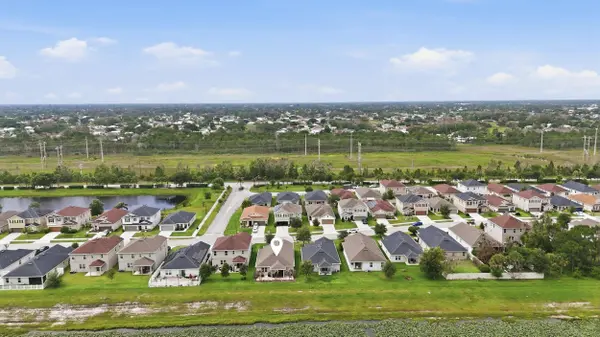 5655 NW Pine Trail CIR, Port St Lucie, FL 34983