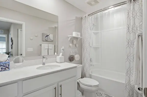 5655 NW Pine Trail CIR, Port St Lucie, FL 34983