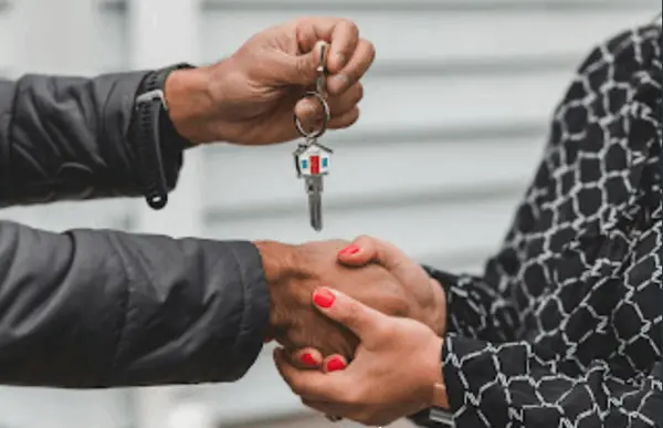 What a Listing Agent Really Does vs. What People Think