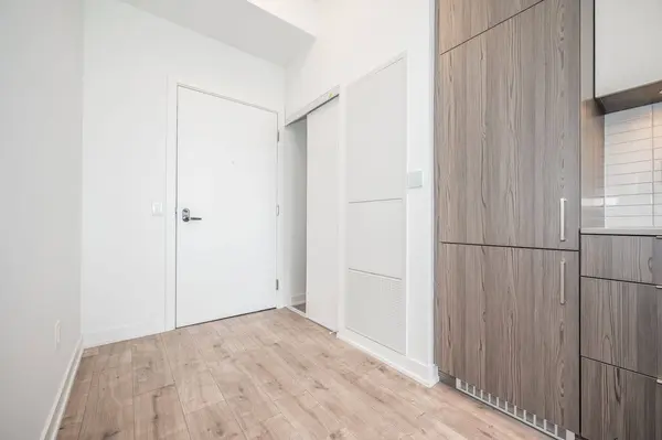 220 Missinnihe WAY #517, Mississauga, ON L5H 0A7