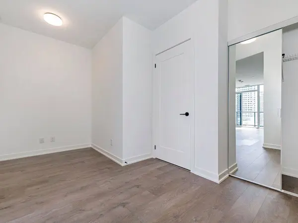 5 Defries ST #1201, Toronto C08, ON M5A 0W7