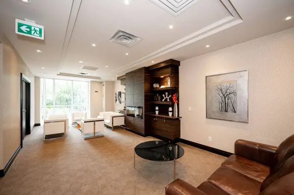 1 Michael Power PL, Toronto W08, ON M9A 0A1