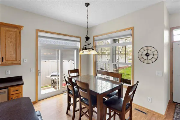 828 Winsome WAY NW, Isanti, MN 55040