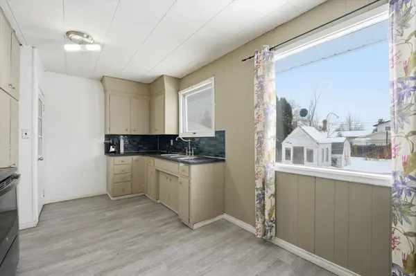 337 Avenue Y S, Saskatoon, SK S7M 3J6