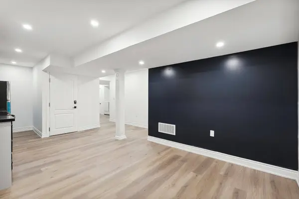 140 Springvalley CRES #Lower, Hamilton, ON L9C 0B4