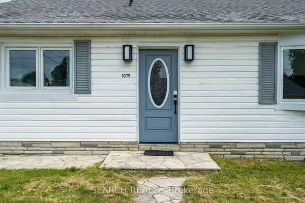 1079 Deta RD, Mississauga, ON L5E 2R6