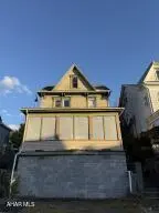 2013 4th Ave, Altoona, PA 16602-3543