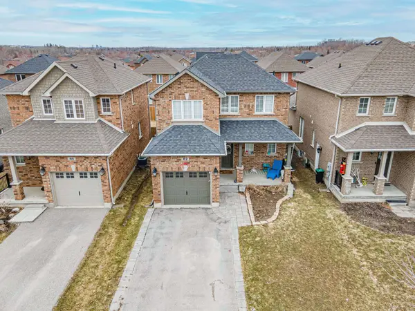 82 Nathan CRES, Barrie, ON L4N 0S4