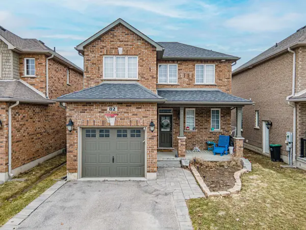 82 Nathan CRES, Barrie, ON L4N 0S4