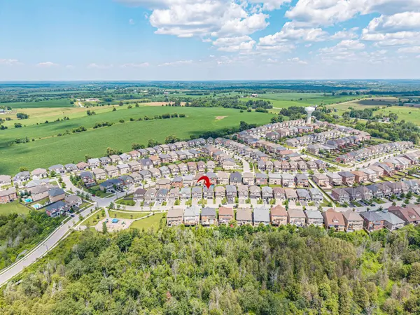 20 Manor Forest RD, East Gwillimbury, ON L0G 1M0