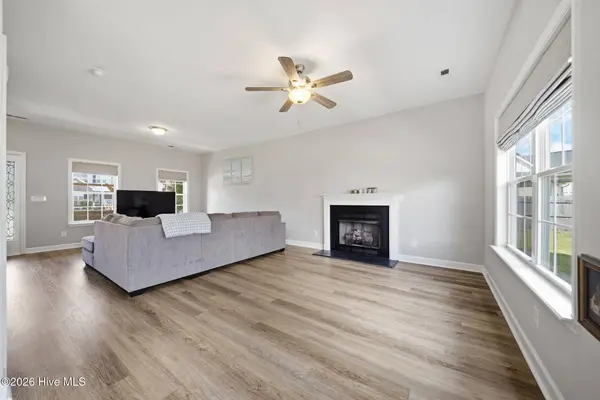 400 Brunswick DR, Jacksonville, NC 28546