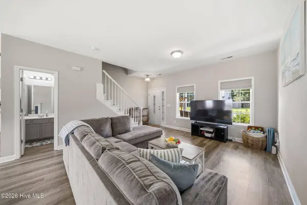 400 Brunswick DR, Jacksonville, NC 28546