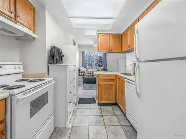 13530 Hilton RD #304, Surrey, BC V3R 5J4