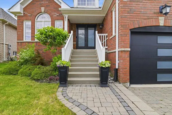 111 Lunney CRES, Clarington, ON L1C 5N9