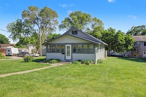 1112 Vine Street, West Des Moines, IA 50265