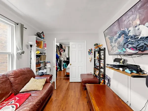 303 Oakwood AVE, Toronto C03, ON M6E 2V3