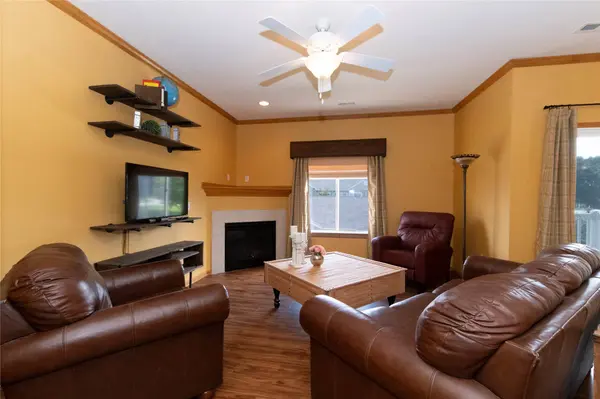 8601 Westown Parkway #17216, West Des Moines, IA 50266