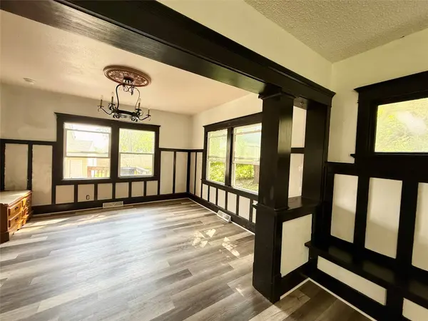 1431 E Vine Street, Des Moines, IA 50316