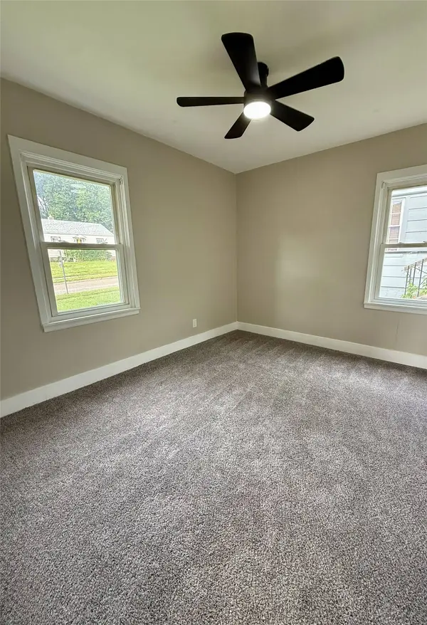 3001 Cleveland Avenue, Des Moines, IA 50317