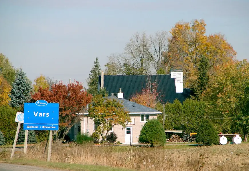 Vars, Ottawa, ON