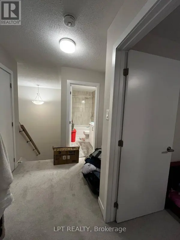 212 SPECKLED ALDER ROW, Ottawa, ON K2J7G8