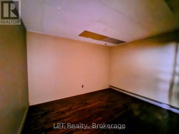 74 Simcoe ST South #101, Oshawa (central), ON L1H4G6