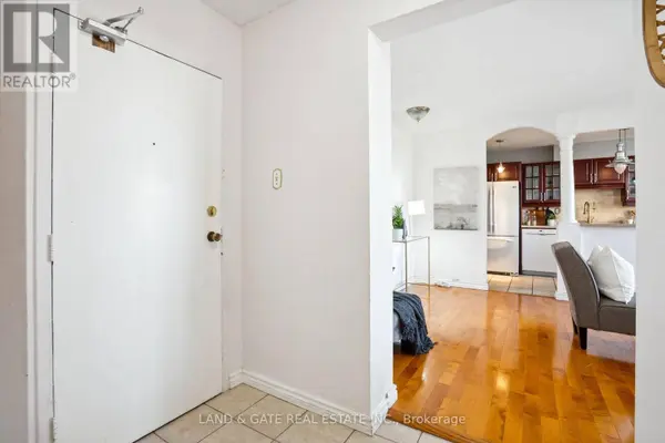 260 Seneca Hill DR #702, Toronto (don Valley Village), ON M2J4S6