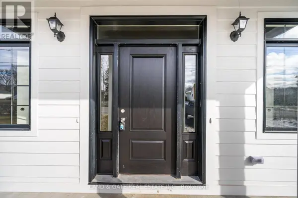 127 GIBBONS STREET, Oshawa (mclaughlin), ON L1J4Y1