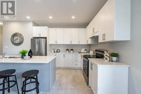127 GIBBONS STREET, Oshawa (mclaughlin), ON L1J4Y1