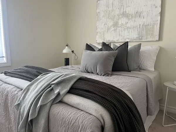 495 Mearns AVE, Clarington, ON L1C 5M5