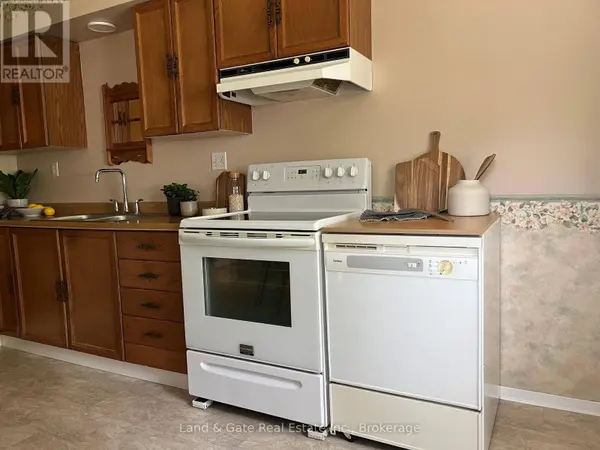 1286 PINEHURST AVENUE, Oshawa (donevan), ON L1H8G5