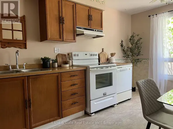 1286 PINEHURST AVENUE, Oshawa (donevan), ON L1H8G5