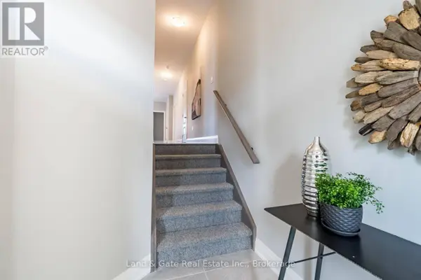 127 GIBBONS STREET, Oshawa (mclaughlin), ON L1J4Y1