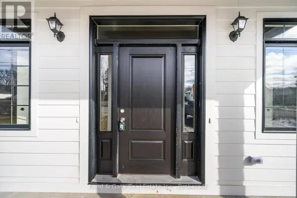 127 GIBBONS STREET, Oshawa (mclaughlin), ON L1J4Y1