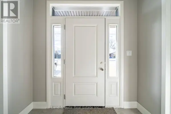 127 GIBBONS STREET, Oshawa (mclaughlin), ON L1J4Y1