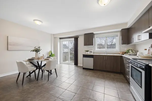 14 Katerson LN, Clarington, ON L1E 0E9