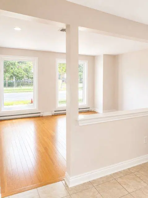 208 Centre ST S #201, Oshawa, ON L1H 4A9
