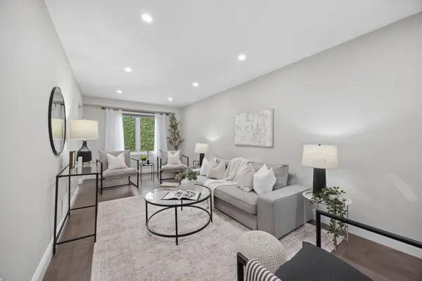 178 Sandringham DR, Clarington, ON L1E 2A5