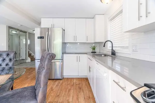 35 Clute CRES, Barrie, ON L4N 8S7