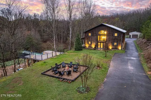 1293 Laurel Lick Rd, Sevierville, TN 37862