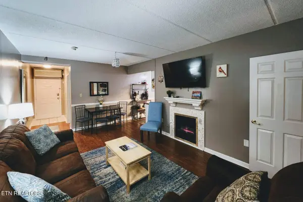 413 Baskins Creek Rd #UNIT 301