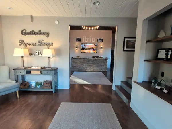 3404 Householder St, Pigeon Forge, TN 37863