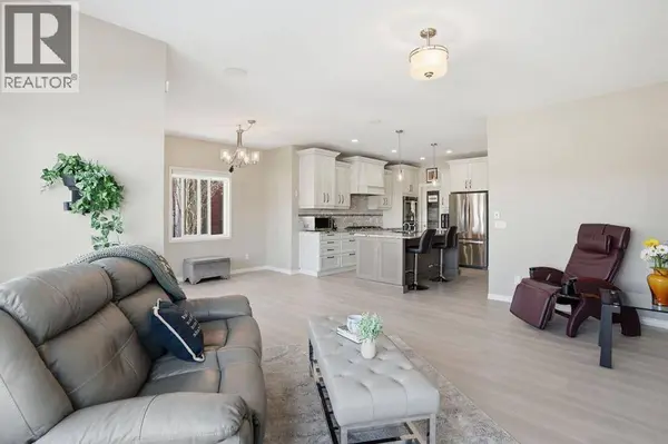 138 Reunion Landing, Airdrie, AB T4B3W4