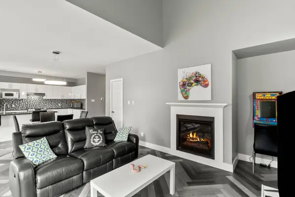 111 Bayview AVE, Georgina, ON L4P 3Z3