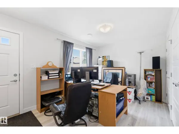 #42 2905 141 ST SW, Edmonton, AB T6W3M4