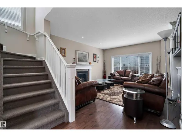 12207 172 AV NW, Edmonton, AB T5X0H3