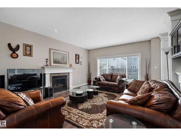 12207 172 AV NW, Edmonton, AB T5X0H3