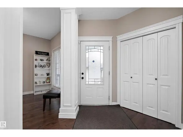 12207 172 AV NW, Edmonton, AB T5X0H3