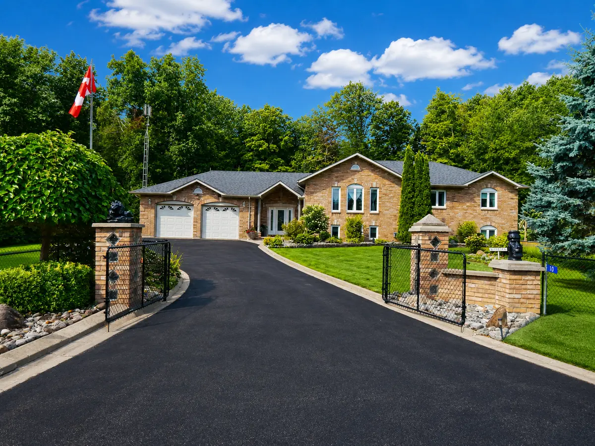 10 Vicari Rd, Brighton, ON K0K 1H0